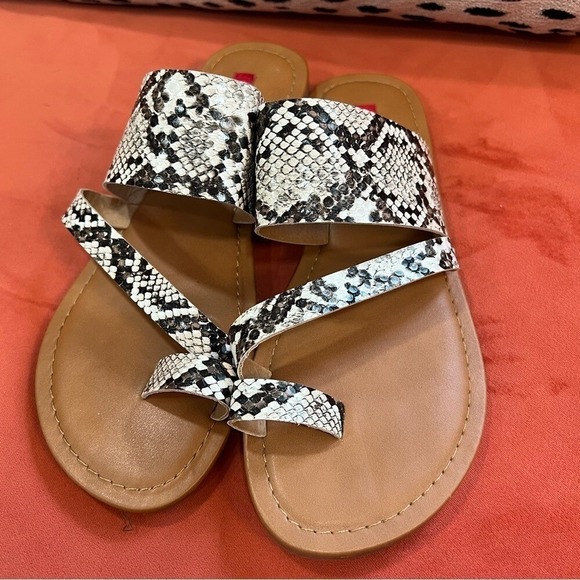 Unionbay Royal UJ0RYL72 Snake Print Crisscross Slide Sandals Neutral 6.5M - Picture 3 of 8